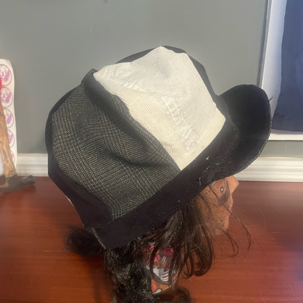 Custom made hat - Picture 4 of 6